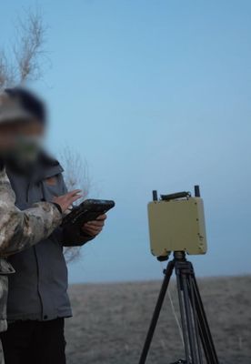 Portable Small Radar with Built-in Power Supply Portable Phased Array C-Band Digital Detection Radar System Easy Carried